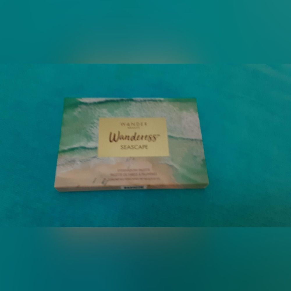 NEW Wander Beauty Wanderess Seascape Eyeshadow Palette